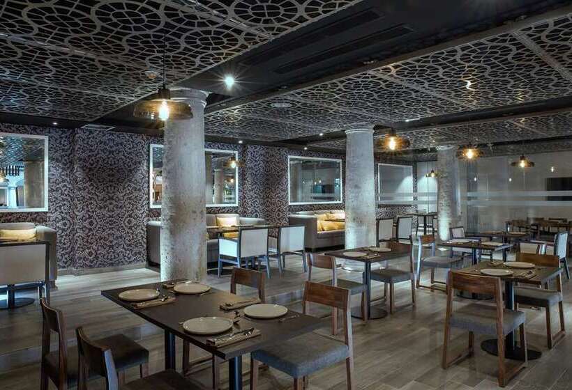 בית מלון כפרי Indigo Guadalajara Expo, An Ihg