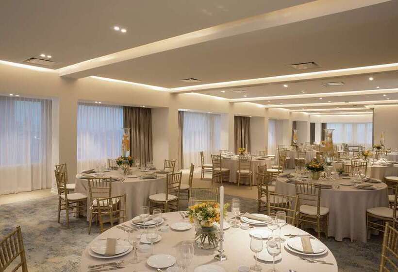 בית מלון כפרי Indigo Guadalajara Expo, An Ihg