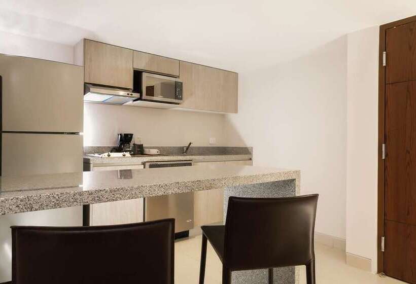 בית מלון כפרי Indigo Guadalajara Expo, An Ihg