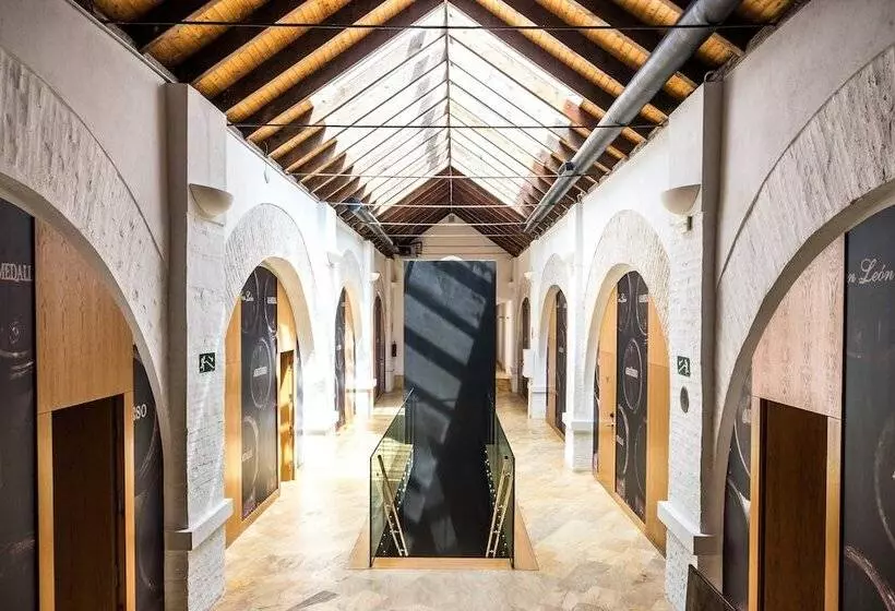 Отель Palacio Marques De Arizon