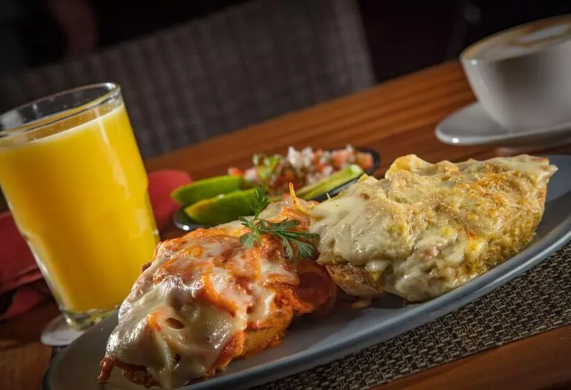 فندق Gamma Puebla Señorial Centro