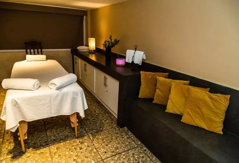 فندق Gamma Puebla Señorial Centro