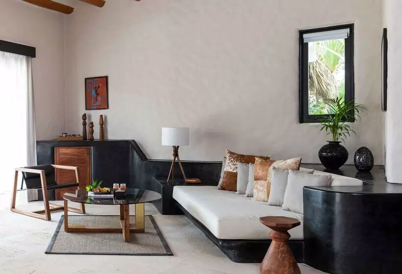 בית מלון כפרי Thompson Zihuatanejo, A Beach Resort, By Hyatt