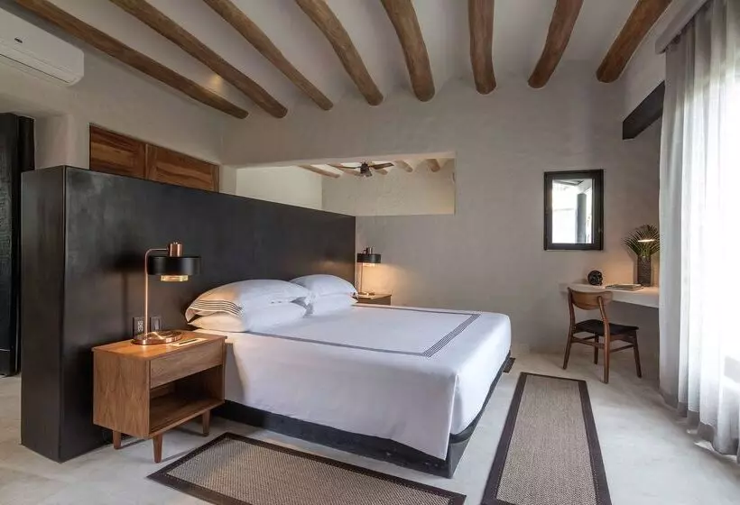 בית מלון כפרי Thompson Zihuatanejo, A Beach Resort, By Hyatt