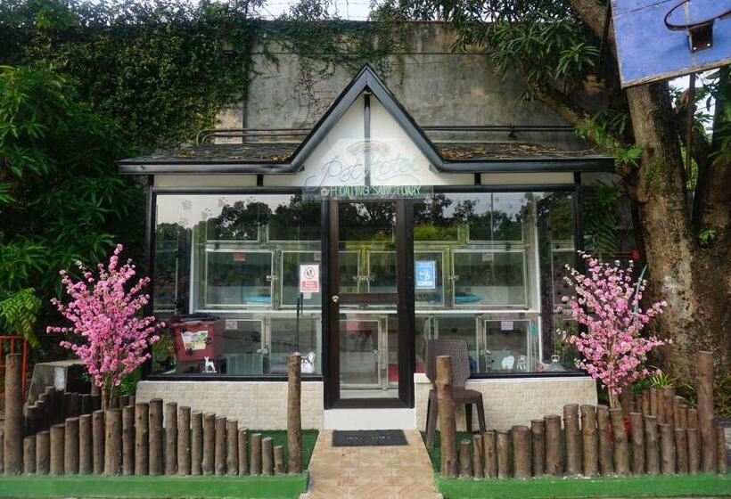 Floating Sanctuary Resort By Cocotel