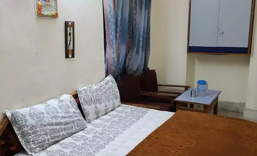 Hotelli Budget Stay Between The Hills