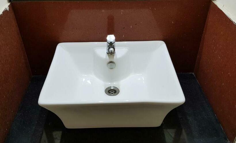 Отель Budget Stay Between The Hills