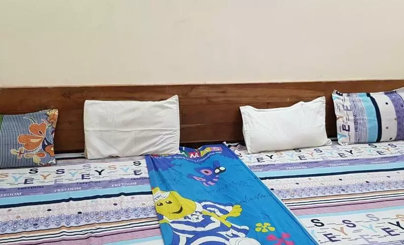 Hotelli Budget Stay Between The Hills