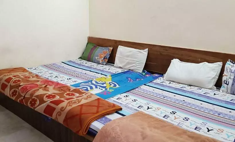 Hotelli Budget Stay Between The Hills