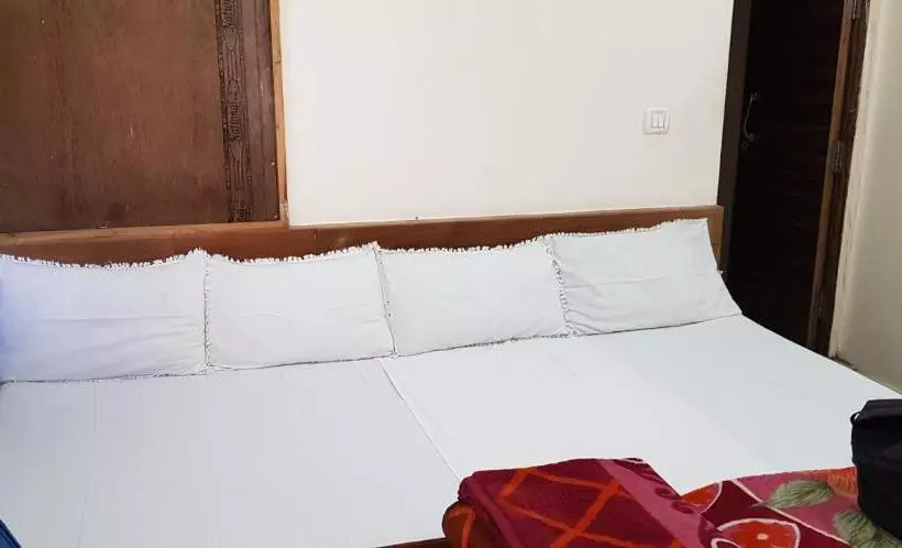 Hotelli Budget Stay Between The Hills
