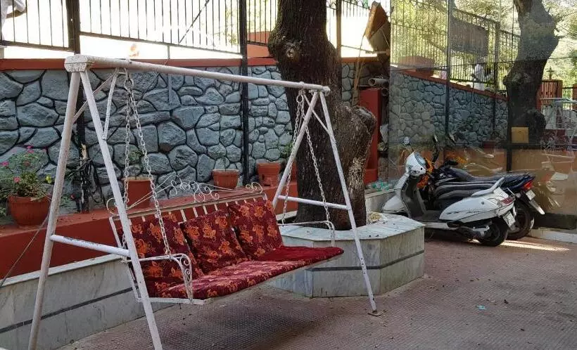 Hotelli Budget Stay Between The Hills
