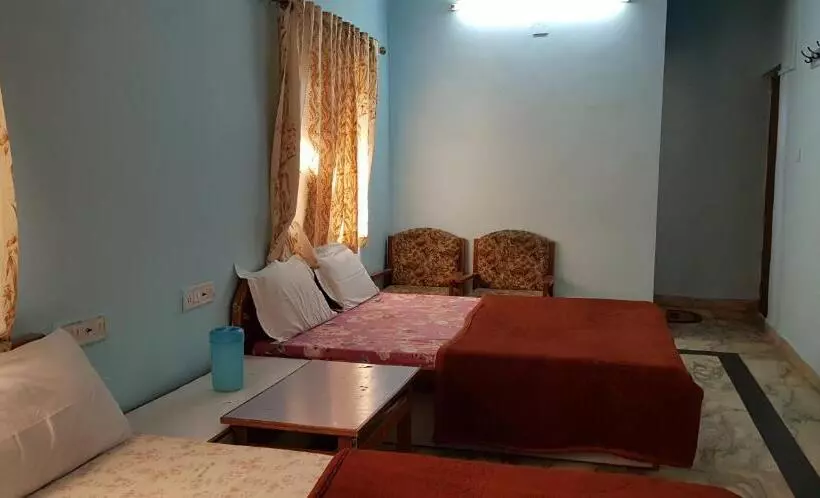 Hotelli Budget Stay Between The Hills