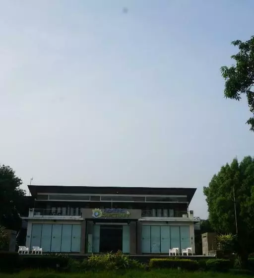 Floating Sanctuary Resort By Cocotel