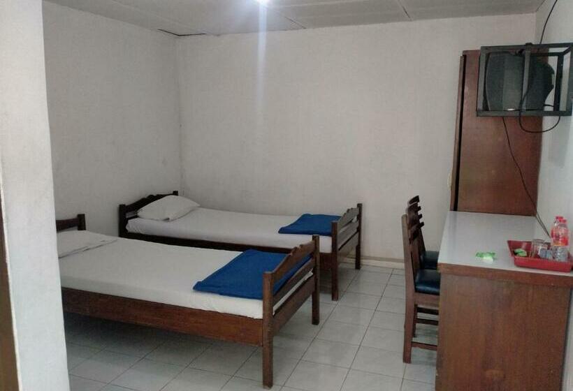 فندق Lembah Nyiur Cikopo Redpartner