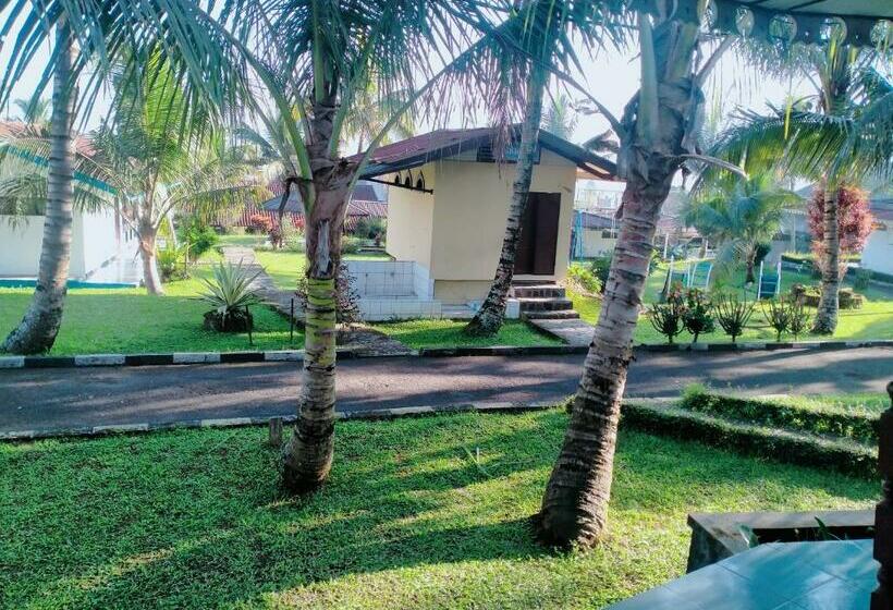 Отель Lembah Nyiur Cikopo Redpartner