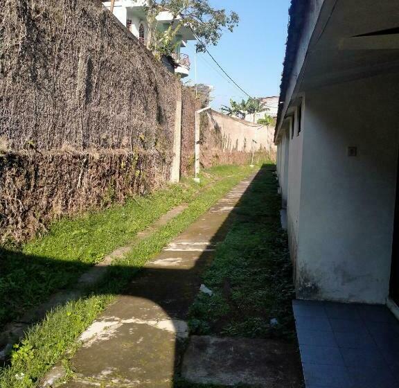 فندق Lembah Nyiur Cikopo Redpartner