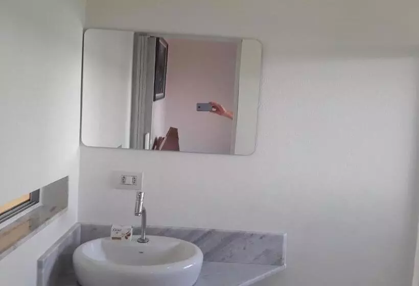 Majatalo Honey Moon   Vista Do Mar Na Cama