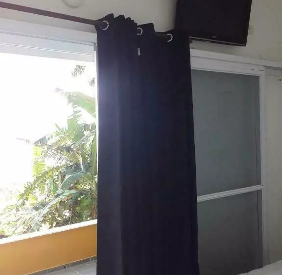 Majatalo Honey Moon   Vista Do Mar Na Cama