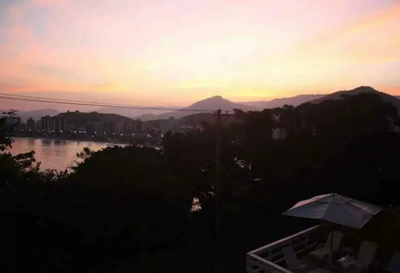 Majatalo Honey Moon   Vista Do Mar Na Cama