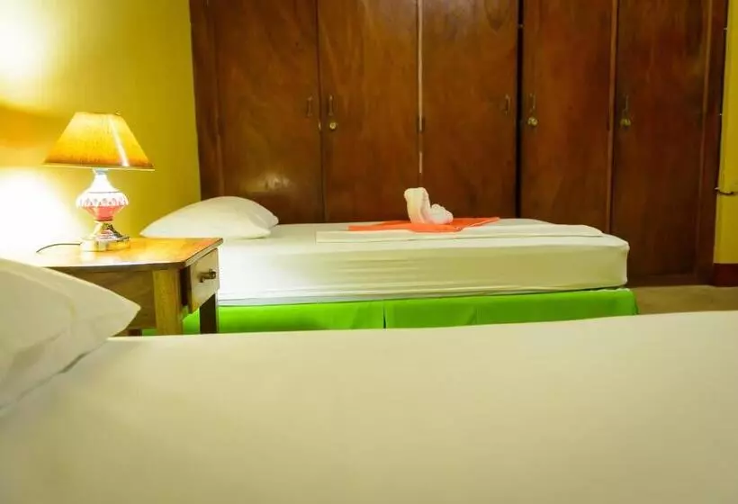 هاستل Hostal Fachente