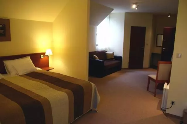 Aamiaismajoitus (B&B) Apát Panzió és étterem