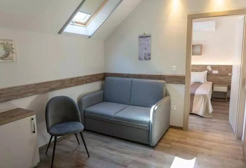 Aamiaismajoitus (B&B) Apát Panzió és étterem