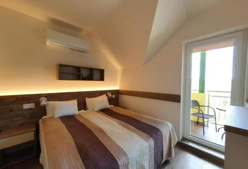 Aamiaismajoitus (B&B) Apát Panzió és étterem