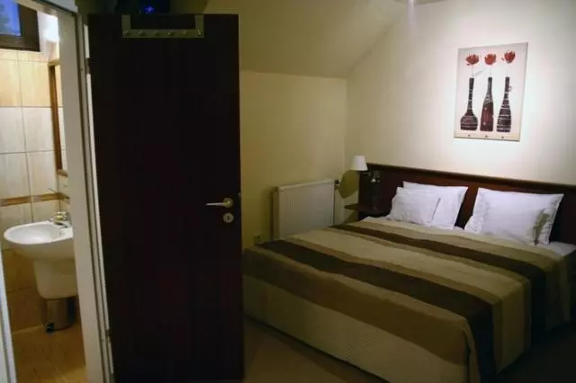 Aamiaismajoitus (B&B) Apát Panzió és étterem