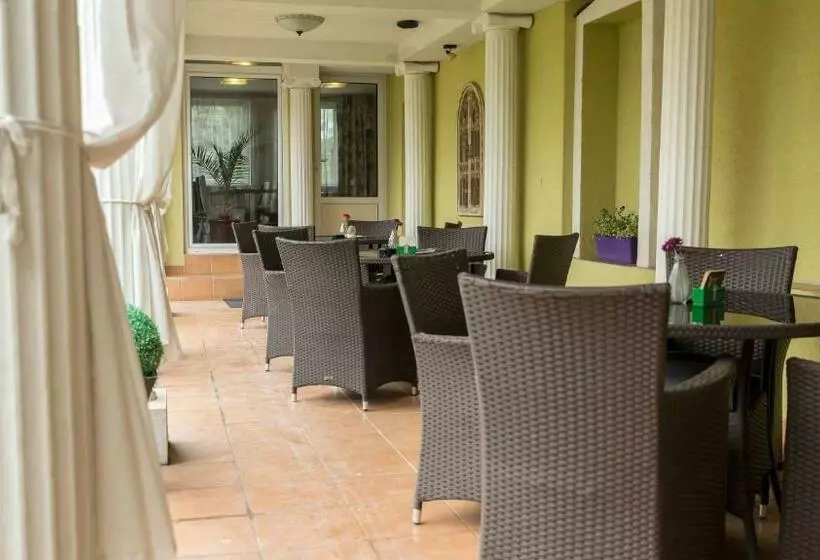 Hotel Dastan