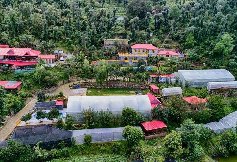 בית מלון כפרי Sherpa Eco Resort