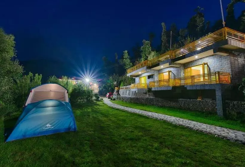 ホテル Sherpa Eco Resort