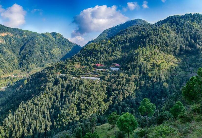 בית מלון כפרי Sherpa Eco Resort