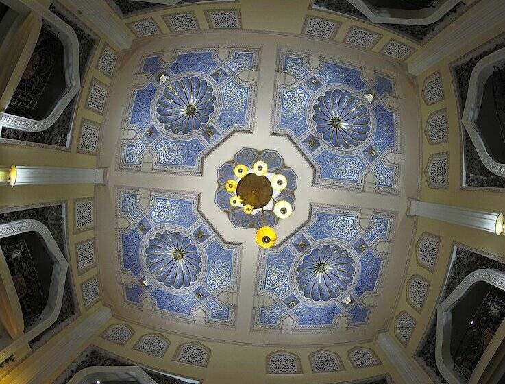 酒店 Zargaron Plaza