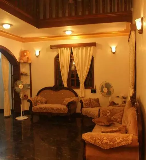 Majatalo Dsilva Residence