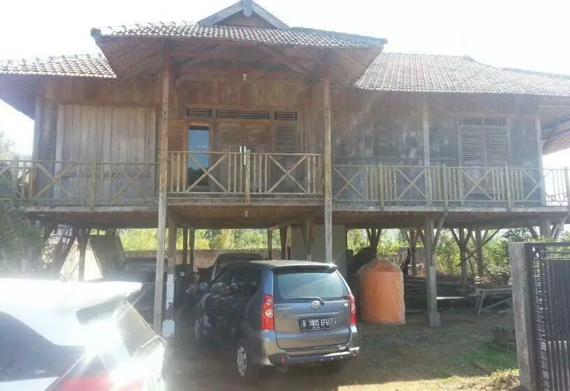 پانسیون Rumah Kayu Sumberrejo