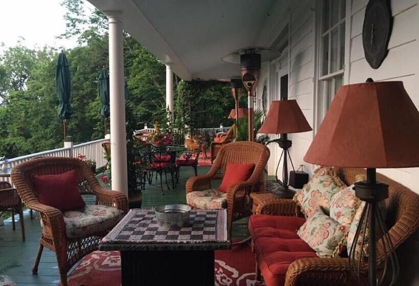 Renwick Clifton House B&b