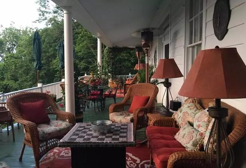 Renwick Clifton House B&b