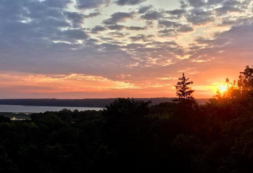 Renwick Clifton House B&b