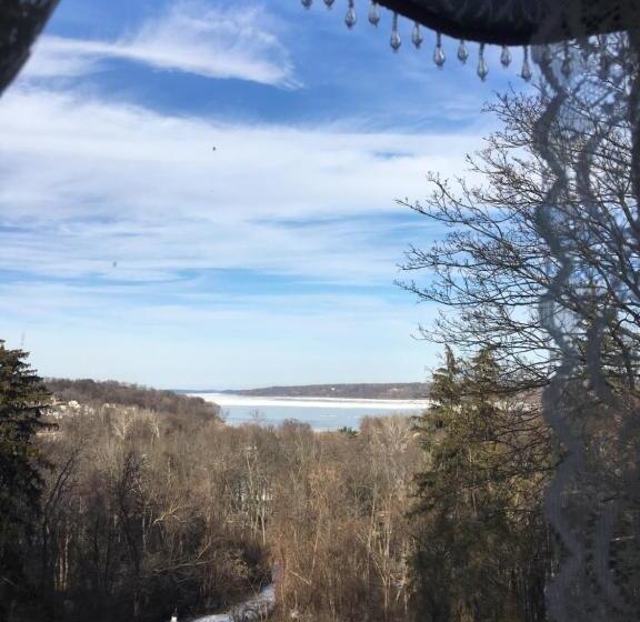 Renwick Clifton House B&b