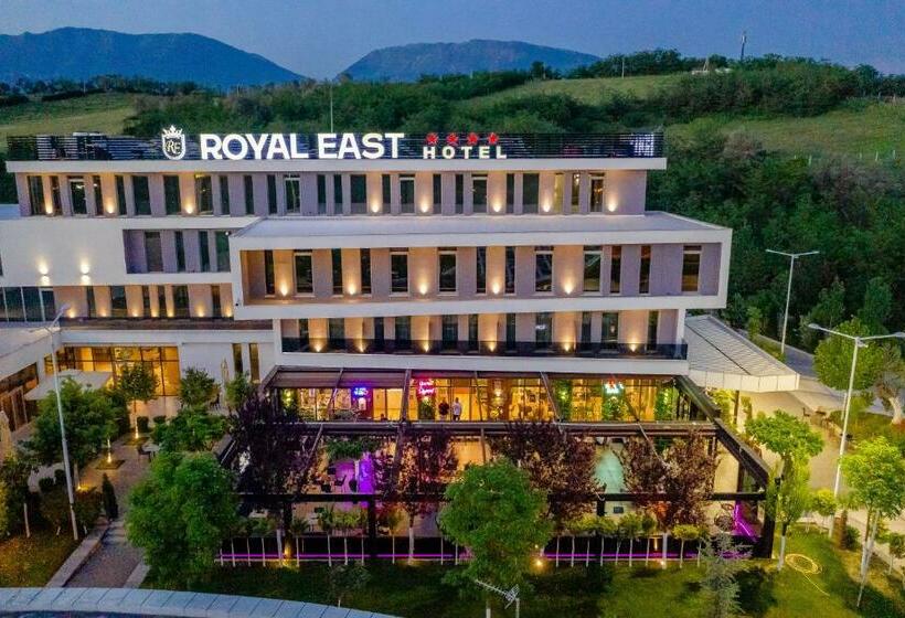 酒店 Royal East Resort