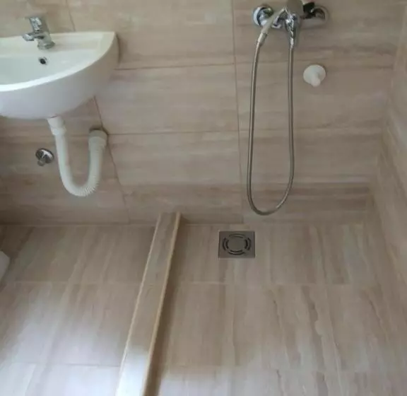 پانسیون Apartmani Tara I Zabojsko Dobrilovina