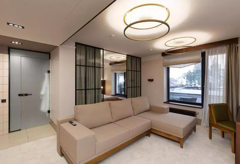 ホテル Ribas Karpaty