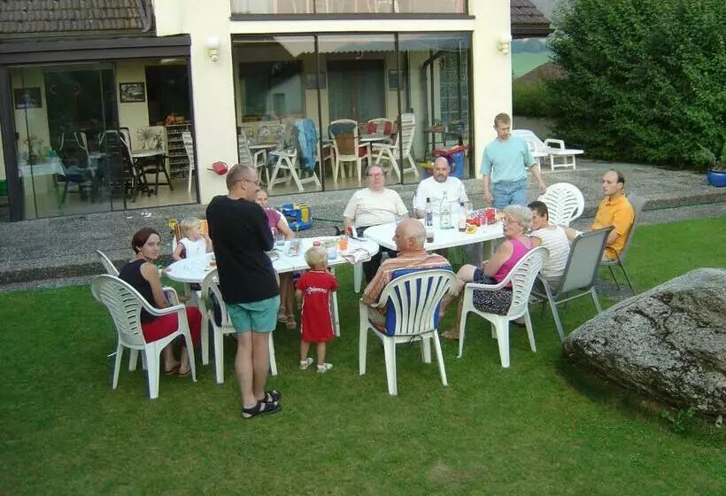 Aamiaismajoitus (B&B) Bnb Villa Moncalme