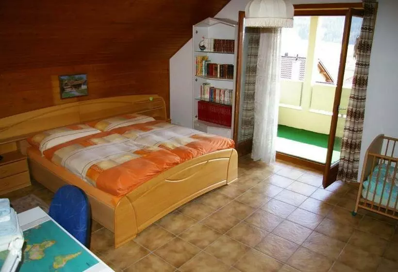 Aamiaismajoitus (B&B) Bnb Villa Moncalme