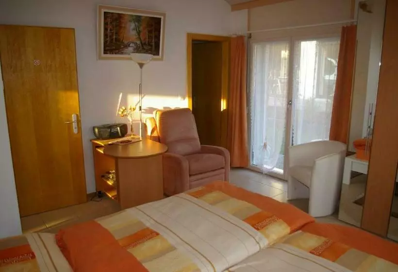 Aamiaismajoitus (B&B) Bnb Villa Moncalme