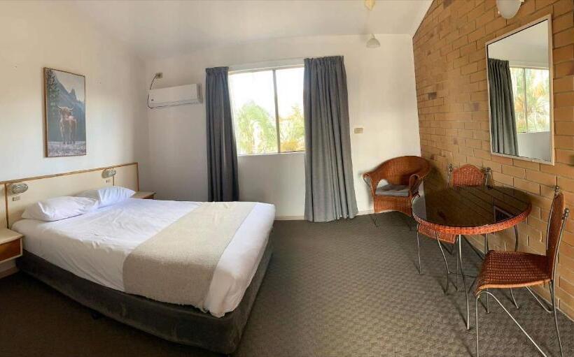 汽车旅馆 Country Comfort Gin Gin Wild Scotsman Motor Inn Qld
