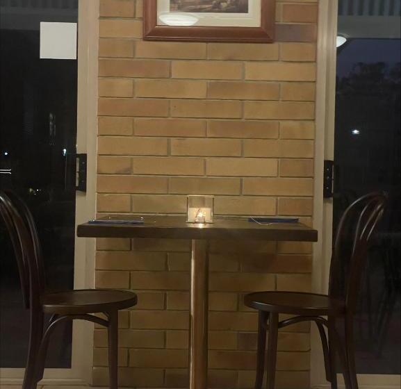 汽车旅馆 Country Comfort Gin Gin Wild Scotsman Motor Inn Qld