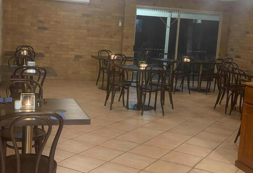 汽车旅馆 Country Comfort Gin Gin Wild Scotsman Motor Inn Qld