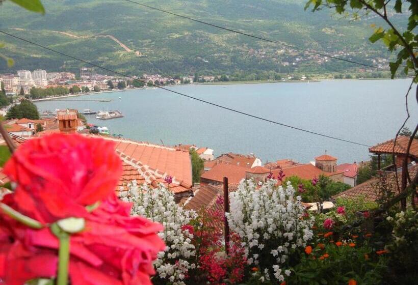 تختخواب و صبحانه Apartments Villa Saray