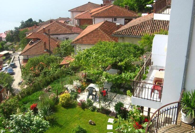 تختخواب و صبحانه Apartments Villa Saray